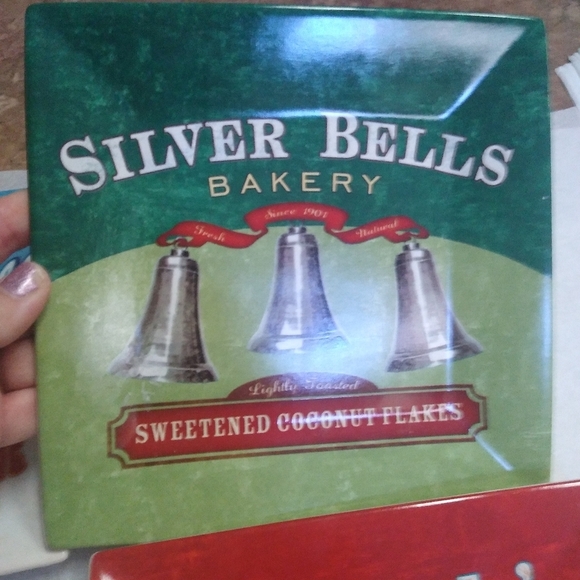 Oneida Holiday Baking Dessert Plates, set 4 - Picture 4 of 8